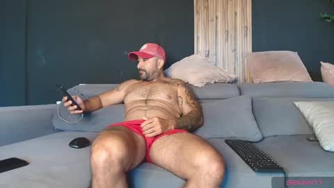 Snapshot of thestraightroom chatting on May 14, 2026, 12:01 pm thestraightroom online show from May 14, 2026, 12:01 pm