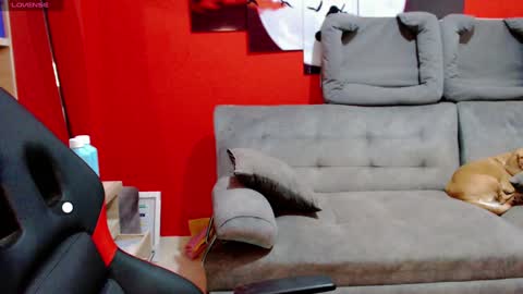 Snapshot of thesweethari chatting on January 11, 2025, 2:52 am I dont do real meetings My bio online show from January 11, 2025, 2:52 am