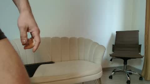 Snapshot of thetopalex chatting on February 14, 2026, 6:43 am TheTopAlex online show from February 14, 2026, 6:43 am