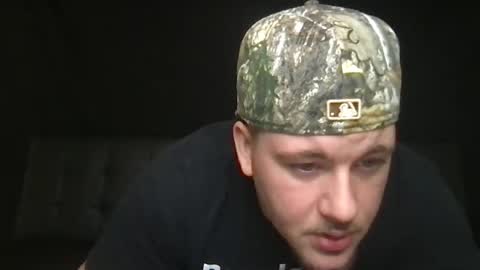 Snapshot of theviberoom chatting on September 12, 2025, 5:02 pm The Vibe Room online show from September 12, 2025, 5:02 pm