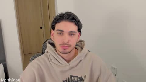 thiaan__ online show from October 29, 2025, 11:50 pm