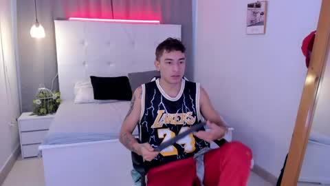 Snapshot of thiago_2003_ chatting on April 21, 2026, 12:33 pm Thiago online show from April 21, 2026, 12:33 pm