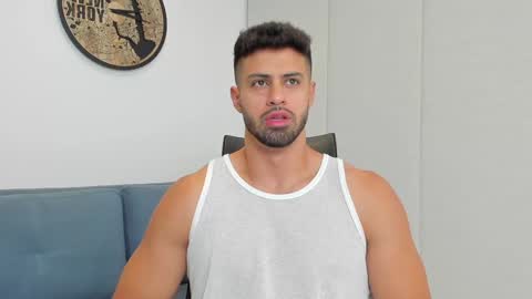 thiago_driussi online show from December 20, 2024, 2:41 am