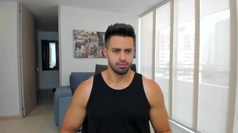 thiago_driussi online show from February 2, 2025, 3:39 pm