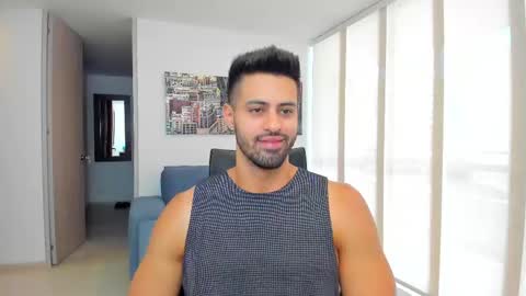 thiago_driussi online show from February 23, 2025, 4:46 pm