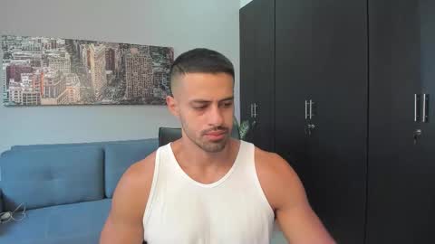thiago_driussi online show from September 10, 2025, 11:32 am