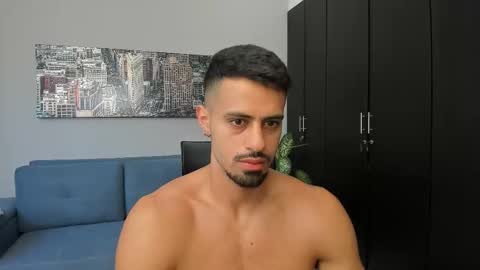 thiago_driussi online show from November 8, 2025, 8:51 pm