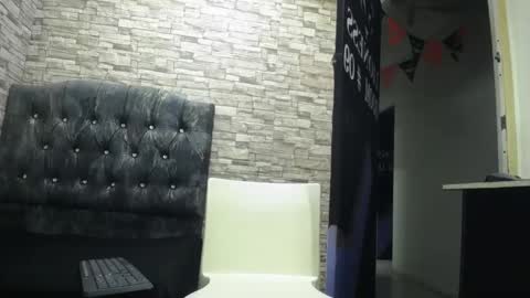 thiago_hairy online show from October 19, 2025, 4:57 am