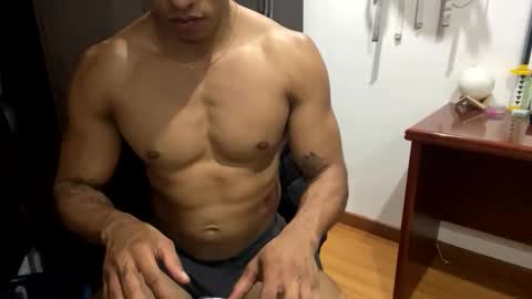 Snapshot of thiago_happy chatting on December 18, 2025, 5:13 am thiago_happy online show from December 18, 2025, 5:13 am