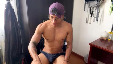 thiago_happy online show from May 12, 2026, 7:00 pm