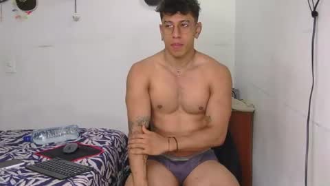 Snapshot of thiago_happy chatting on July 9, 2026, 1:04 pm thiago_happy online show from July 9, 2026, 1:04 pm