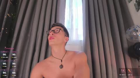 Snapshot of thiago_jones chatting on January 15, 2026, 9:07 pm SanThiago online show from January 15, 2026, 9:07 pm