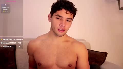 Snapshot of thiago_l chatting on February 23, 2025, 12:30 am Just Thiago online show from February 23, 2025, 12:30 am