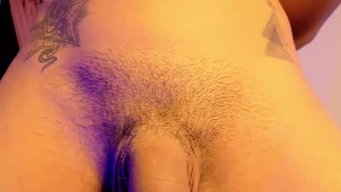 thiago_n_sam online show from April 10, 2026, 2:06 am