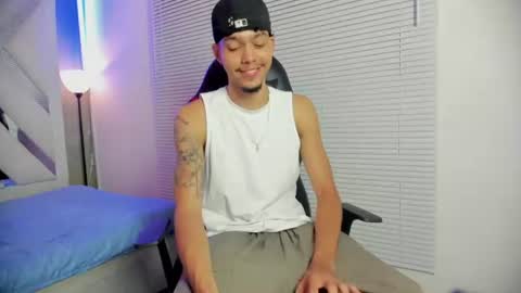Snapshot of thiago_preston chatting on July 7, 2026, 7:29 pm Thiago online show from July 7, 2026, 7:29 pm