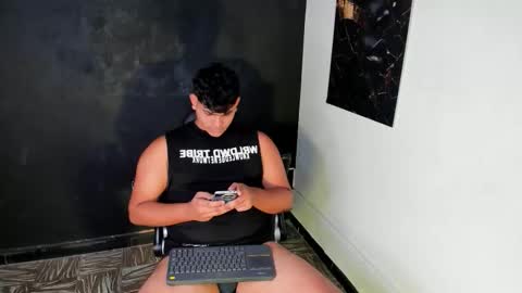 Snapshot of thiago_vibes212 chatting on March 1, 2026, 8:33 pm thiago_vibes212 online show from March 1, 2026, 8:33 pm