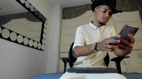 Snapshot of thiagoferreti_ chatting on September 9, 2025, 3:28 am ThiagoFerreti online show from September 9, 2025, 3:28 am