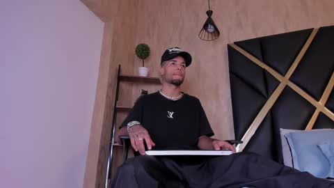 Snapshot of thiagoferreti_ chatting on September 12, 2025, 3:17 am ThiagoFerreti online show from September 12, 2025, 3:17 am