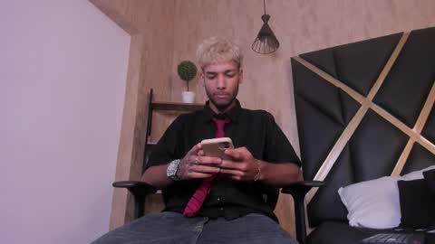 Snapshot of thiagoferreti_ chatting on September 18, 2025, 3:41 am ThiagoFerreti online show from September 18, 2025, 3:41 am