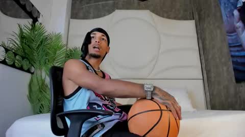 ThiagoFerreti online show from October 29, 2025, 7:26 pm