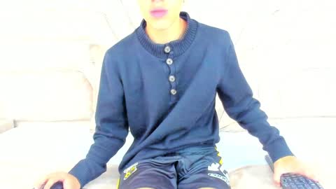 Snapshot of thiagos19 chatting on January 11, 2025, 7:38 pm Thiago online show from January 11, 2025, 7:38 pm