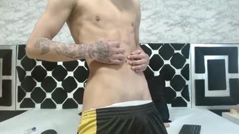 Snapshot of thiagos19 chatting on February 15, 2025, 6:23 pm Thiago online show from February 15, 2025, 6:23 pm