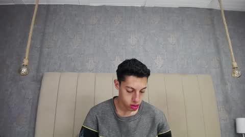 Snapshot of thiagos19 chatting on March 11, 2025, 11:04 pm Thiago online show from March 11, 2025, 11:04 pm