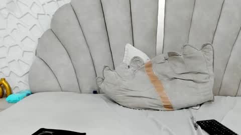 Thiago   online show from March 11, 2026, 8:20 am