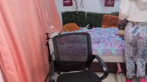 thiana_horny online show from July 6, 2026, 3:03 pm