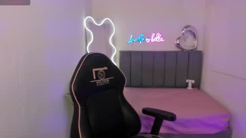  thiana  online show from November 21, 2025, 3:38 am