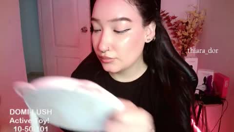 Snapshot of thiara_dor chatting on October 15, 2025, 1:06 am Thiara Next Stream 0211 get my social media 3 online show from October 15, 2025, 1:06 am