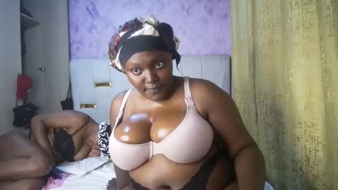 thick_n_flirty online show from April 26, 2026, 8:39 pm