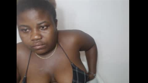 Snapshot of thickebonny7 chatting on February 3, 2026, 10:31 am thickebonny7 online show from February 3, 2026, 10:31 am