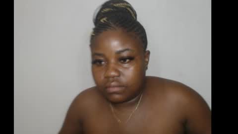 Snapshot of thickebonny7 chatting on February 14, 2026, 10:45 am thickebonny7 online show from February 14, 2026, 10:45 am