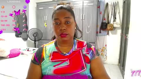 Snapshot of thickebonymilf chatting on July 6, 2026, 1:24 am XIOMARA online show from July 6, 2026, 1:24 am