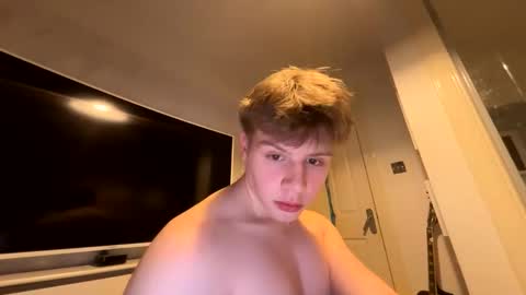thickny0ung online show from October 18, 2025, 8:09 pm
