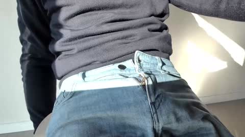 Snapshot of thickrum chatting on February 5, 2025, 9:25 am Thickru online show from February 5, 2025, 9:25 am