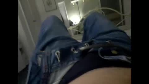 Snapshot of thicksingarters chatting on September 15, 2025, 10:32 pm thicksingarters online show from September 15, 2025, 10:32 pm