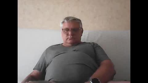 Thierrysymp online show from September 8, 2025, 4:39 pm