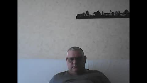 Thierrysymp online show from October 5, 2025, 9:29 am