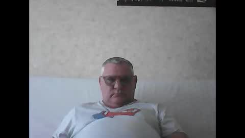 Thierrysymp online show from October 12, 2025, 9:41 am