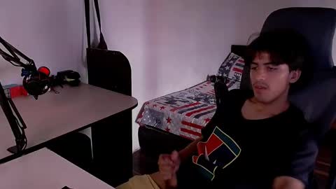 Snapshot of thieves_us chatting on December 2, 2024, 6:10 pm thieves_us online show from December 2, 2024, 6:10 pm