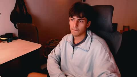 Snapshot of thieves_us chatting on December 27, 2024, 1:07 pm thieves_us online show from December 27, 2024, 1:07 pm