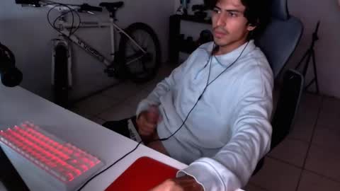 Snapshot of thieves_us chatting on September 29, 2025, 10:20 am thieves_us online show from September 29, 2025, 10:20 am