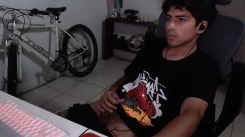 Snapshot of thieves_us chatting on October 7, 2025, 12:08 am thieves_us online show from October 7, 2025, 12:08 am