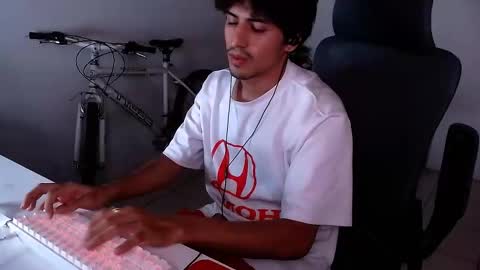 Snapshot of thieves_us chatting on November 9, 2025, 4:55 am thieves_us online show from November 9, 2025, 4:55 am