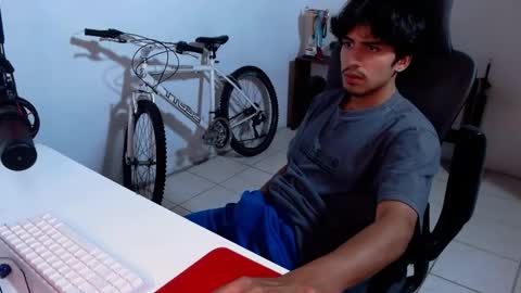 Snapshot of thieves_us chatting on November 13, 2025, 3:49 am thieves_us online show from November 13, 2025, 3:49 am