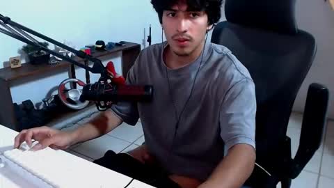 Snapshot of thieves_us chatting on November 22, 2025, 4:22 am thieves_us online show from November 22, 2025, 4:22 am