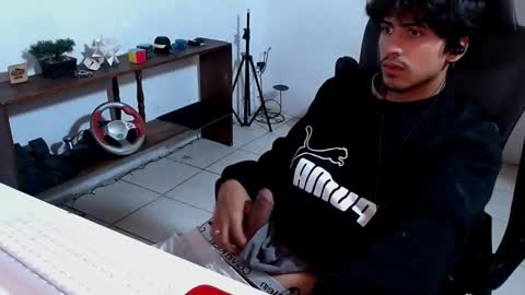 Snapshot of thieves_us chatting on November 24, 2025, 7:08 am thieves_us online show from November 24, 2025, 7:08 am