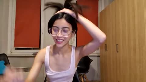 thifa2x online show from December 17, 2025, 7:42 pm